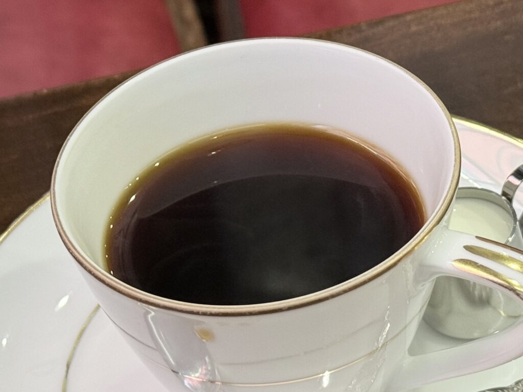 レトロ喫茶・快生軒(人形町)のブレンドコーヒー