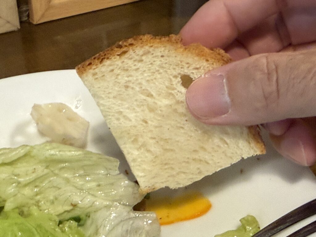 Osteria Ranaのパンの断面