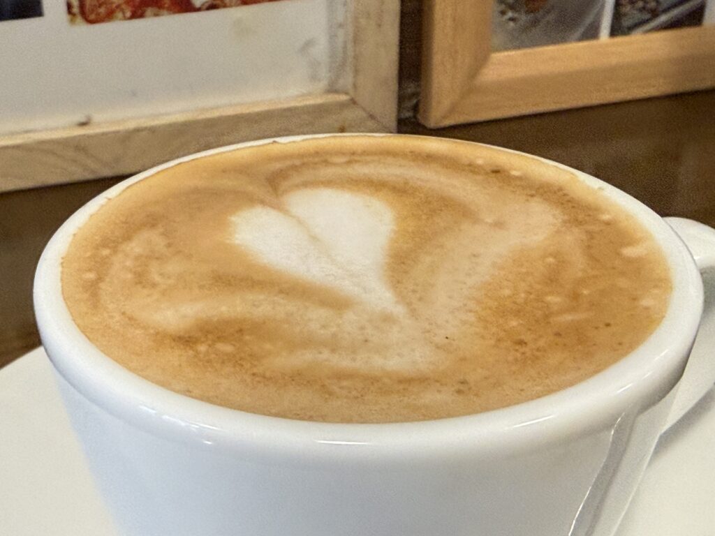 Osteria Ranaのカフェラテ